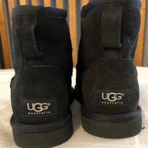 New UGG Classic Mini black boots size 6
